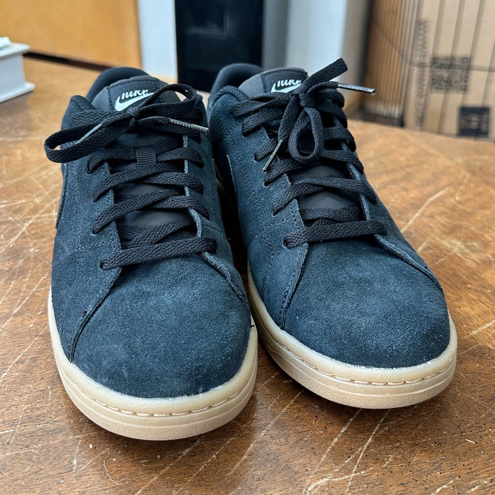 Nike Court Royale 2 Suede